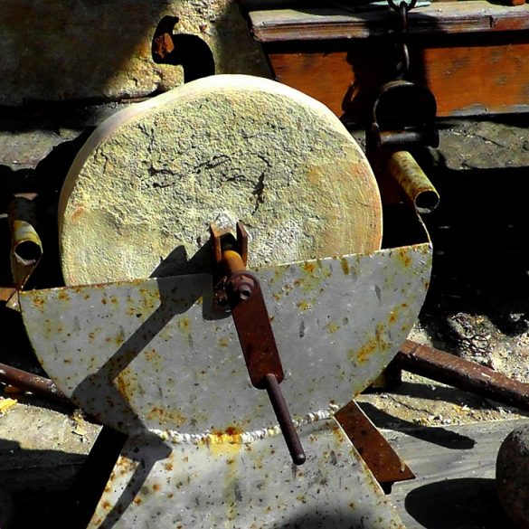 Grinding axe descent Canada BC