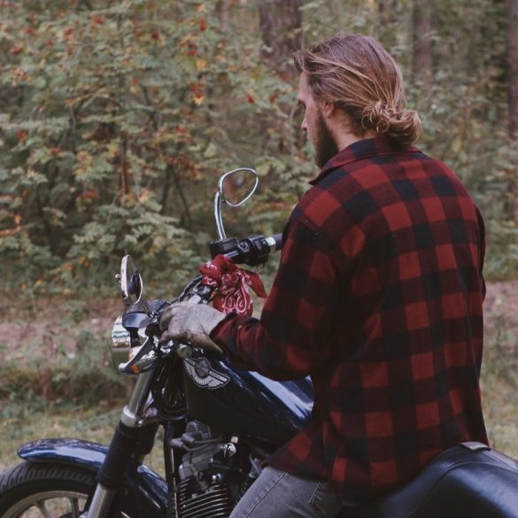 What do Lumberjacks wear